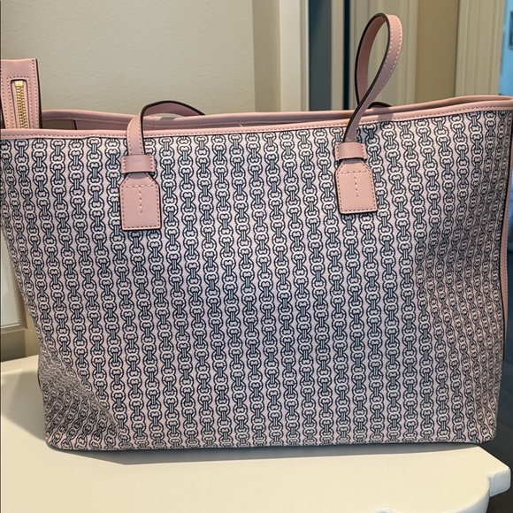 Tory Burch blush Pink / Cream / Grey Patterned Tote with zipper. - Picture 2 of 4